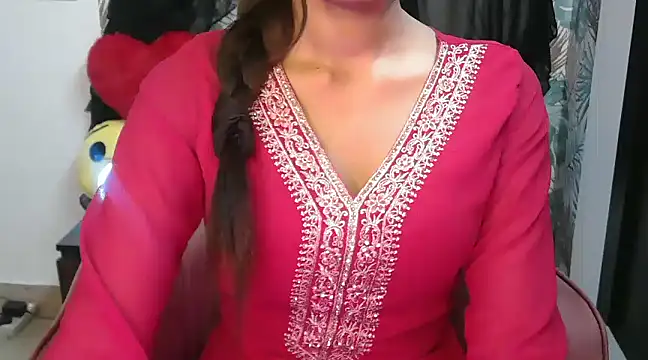 Snapshot of jenifermedow chatting on 02.27.25 jenifermedow online show from 02.27.25