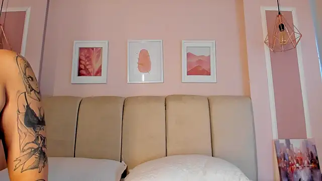 Annie rhoades online show from 04.10.26