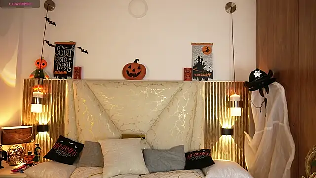 Julieta priv online show from 10.30.25