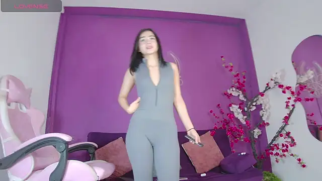 Arii moon online show from 11.23.25