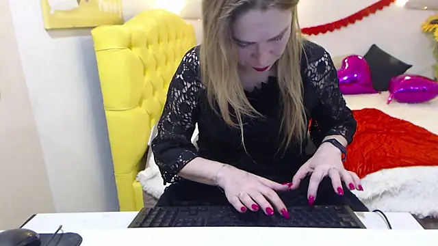 TessaDaybreak online show from 03.02.25