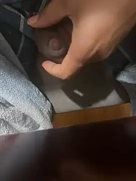 Snapshot of Slimlightrising chatting on 03.05.25 Slimlightrising online show from 03.05.25