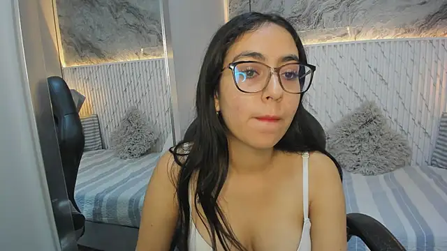 lucelly 15 online show from 11.25.25