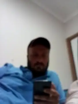 Snapshot of BellBort chatting on 10.26.25 BellBort online show from 10.26.25