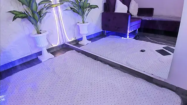 MelanieHillss online show from 12.16.25