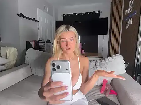 meggsworld online show from 02.24.26