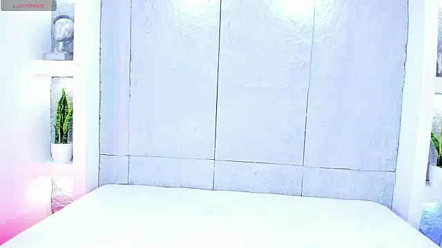 MiaMistrex online show from 09.25.25