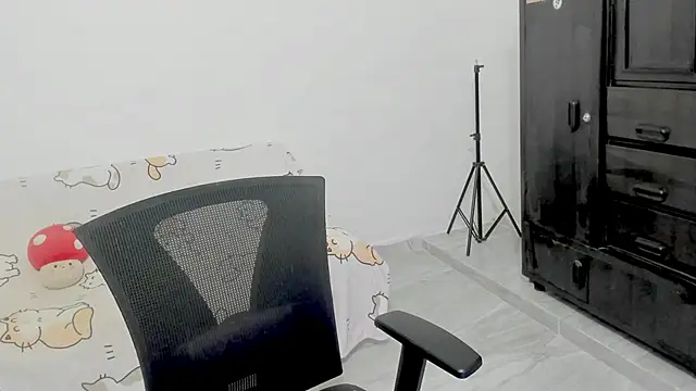 Naoko 7w7 online show from 11.22.25