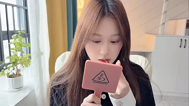 Cassie-20 online show from 12.14.25