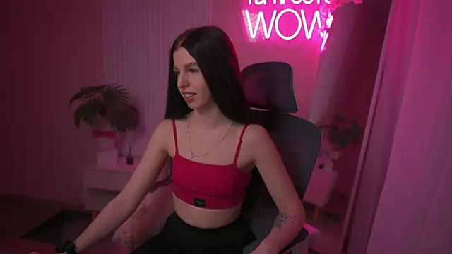 Snapshot of VictoriaPass chatting on 02.17.25 VictoriaPass online show from 02.17.25