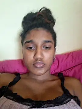 Snapshot of indianpink_lips chatting on 09.28.25 indianpink lips online show from 09.28.25