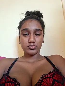 Snapshot of indianpink_lips chatting on 10.11.25 indianpink lips online show from 10.11.25