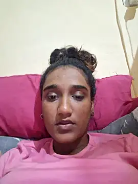 Snapshot of indianpink_lips chatting on 10.12.25 indianpink lips online show from 10.12.25