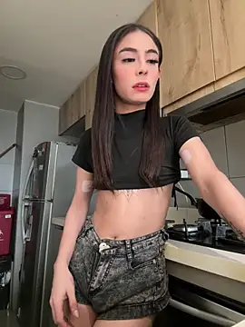 Snapshot of candycami19 chatting on 03.10.25 candycami19 online show from 03.10.25