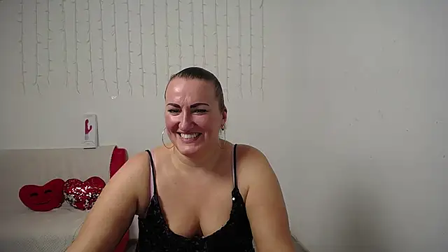 DianaMGG online show from 11.08.25