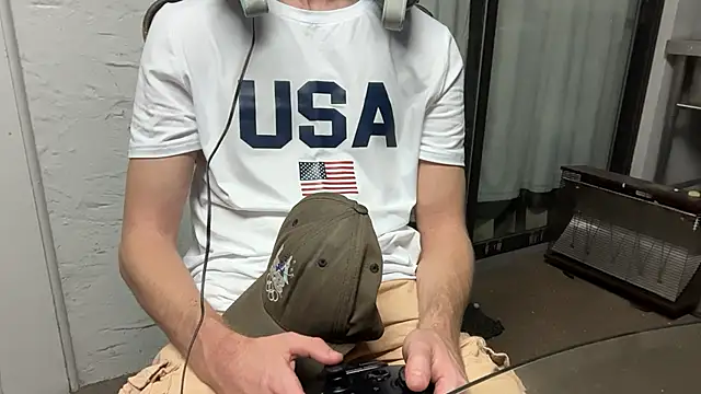 Snapshot of greekmythics chatting on 03.04.25 greekmythics online show from 03.04.25