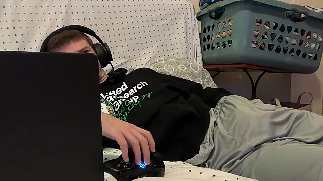 Snapshot of greekmythics chatting on 03.12.25 greekmythics online show from 03.12.25