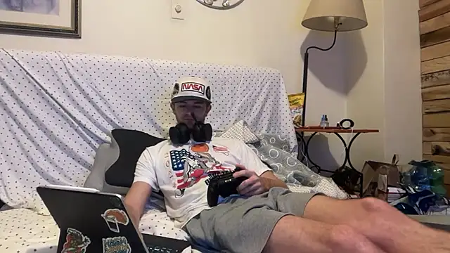 Snapshot of greekmythics chatting on 03.18.25 greekmythics online show from 03.18.25