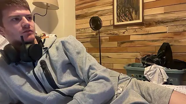 Snapshot of greekmythics chatting on 03.20.25 greekmythics online show from 03.20.25