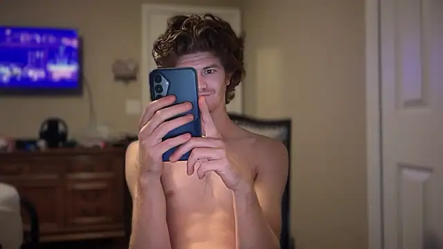 Snapshot of greekmythics chatting on 10.14.25 greekmythics online show from 10.14.25