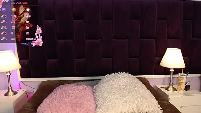 Azaahara  online show from 04.11.26