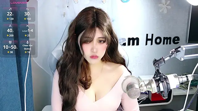 Snapshot of hanhan-baby chatting on 02.22.25 hanhan-baby online show from 02.22.25