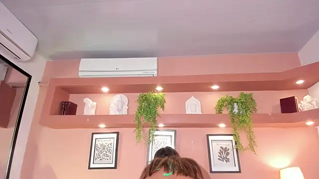 SofiaBennett  online show from 04.20.26