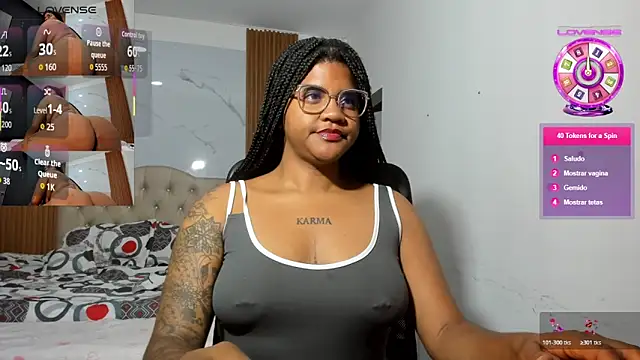 Snapshot of ZahraRose chatting on 06.10.26 ZahraRose online show from 06.10.26