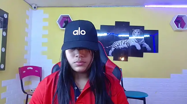 melany rouse18 online show from 02.21.25