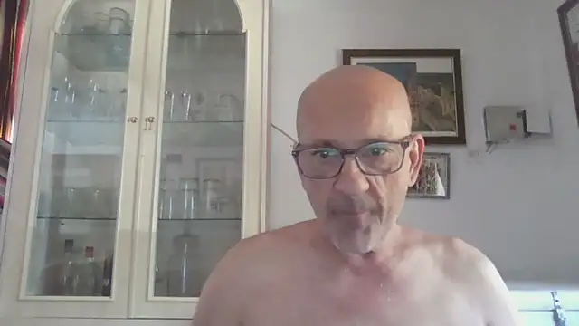 Snapshot of llopaco chatting on 09.15.25 llopaco online show from 09.15.25