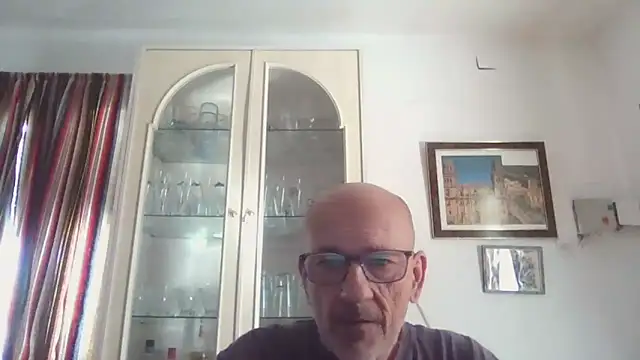 Snapshot of llopaco chatting on 09.30.25 llopaco online show from 09.30.25