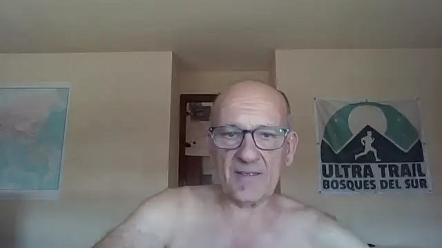 Snapshot of llopaco chatting on 10.11.25 llopaco online show from 10.11.25