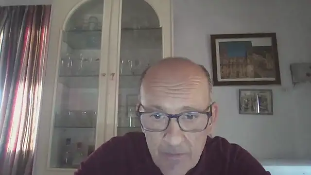 Snapshot of llopaco chatting on 11.12.25 llopaco online show from 11.12.25