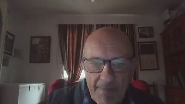 Snapshot of llopaco chatting on 12.02.25 llopaco online show from 12.02.25