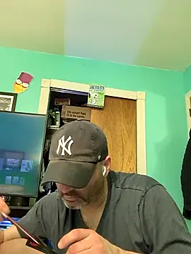 Snapshot of Novabear6996 chatting on 03.17.25 Novabear6996 online show from 03.17.25