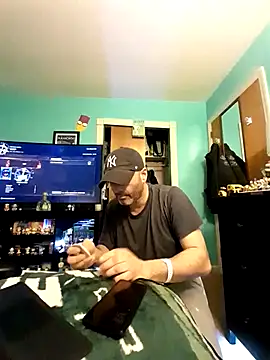 Snapshot of Novabear6996 chatting on 03.21.25 Novabear6996 online show from 03.21.25