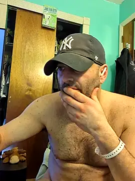 Snapshot of Novabear6996 chatting on 03.21.25 Novabear6996 online show from 03.21.25