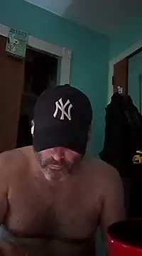 Snapshot of Novabear6996 chatting on 03.21.25 Novabear6996 online show from 03.21.25