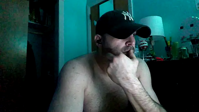 Snapshot of Novabear6996 chatting on 10.16.25 Novabear6996 online show from 10.16.25