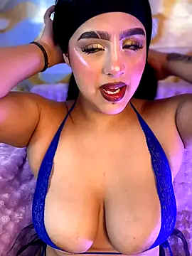 Snapshot of Bonbom_sr chatting on 11.22.25 Bonbom sr online show from 11.22.25