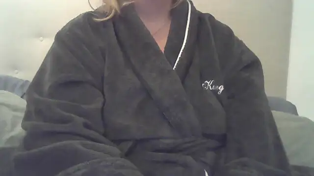 Snapshot of sizha6 chatting on 10.15.25 sizha6 online show from 10.15.25