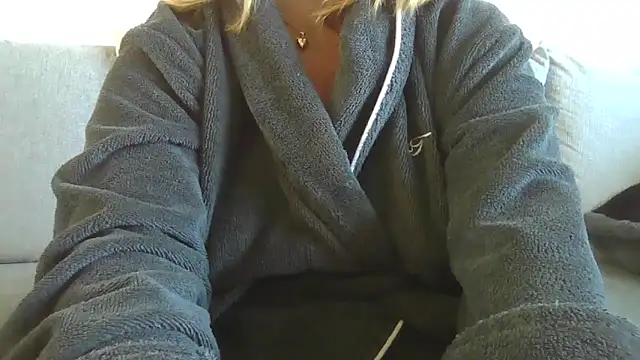 Snapshot of sizha6 chatting on 10.20.25 sizha6 online show from 10.20.25