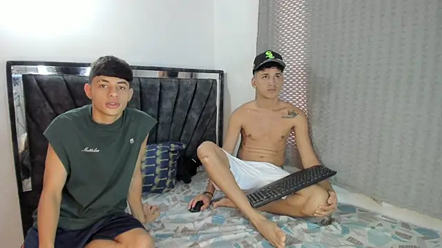 Snapshot of tonypaul13 chatting on 04.02.26 tonypaul13 online show from 04.02.26