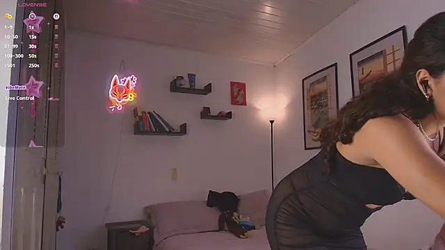 Snapshot of mmycaliope chatting on 11.22.25 mmycaliope online show from 11.22.25