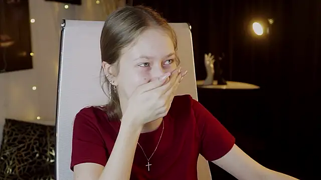 EveMundie online show from 03.12.26