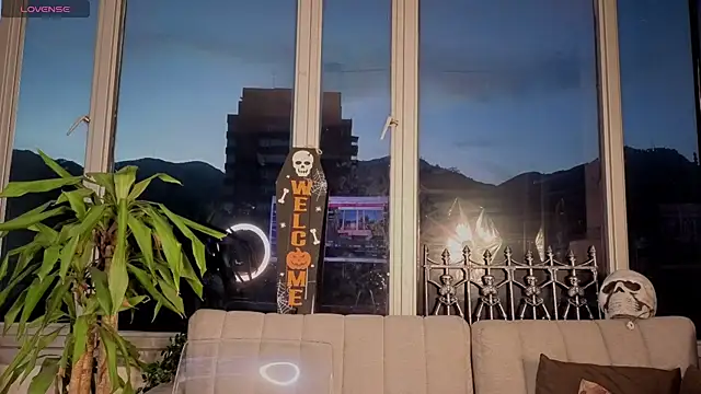 Ivanna West online show from 10.15.25