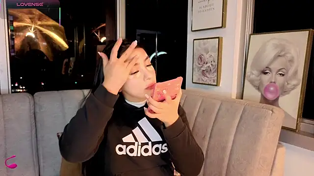 Ivanna West online show from 01.08.26