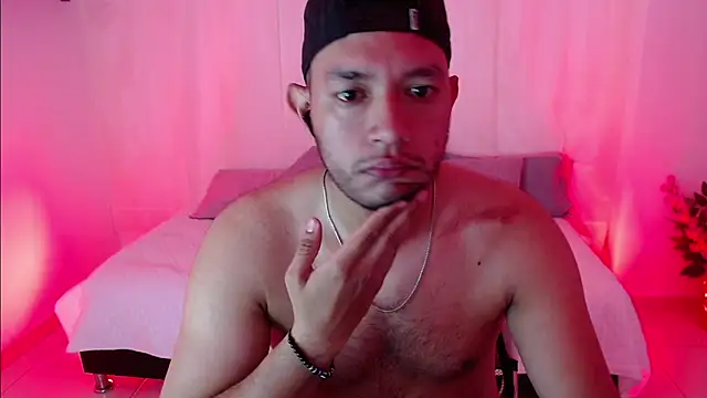 Double R12 online show from 03.17.25