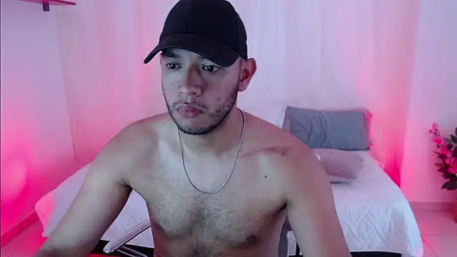 Double R12 online show from 03.17.25