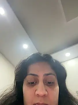 Snapshot of maggie080 chatting on 12.18.25 maggie080 online show from 12.18.25